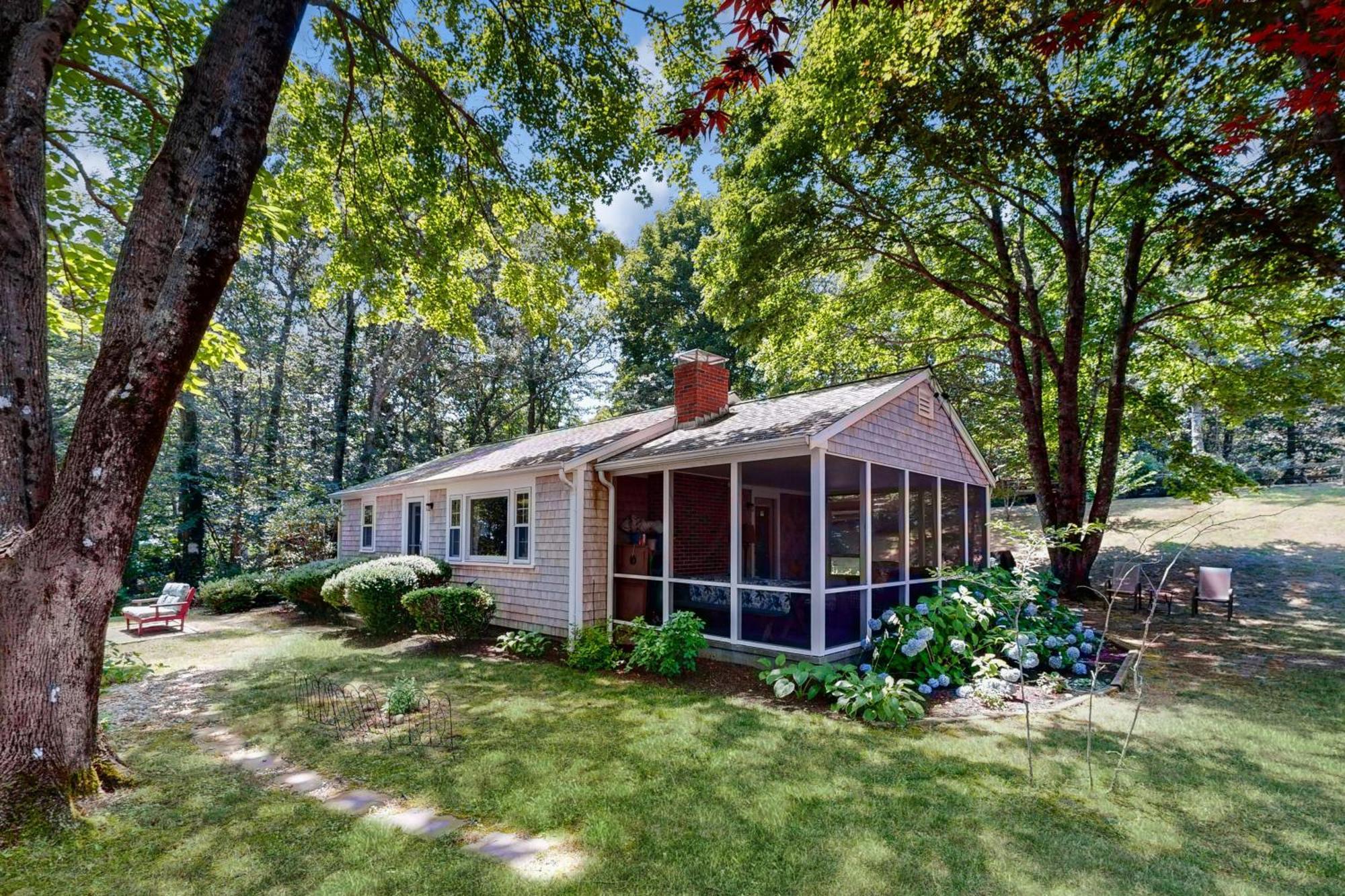 Pickerel Cove Cottage Mashpee Exterior photo